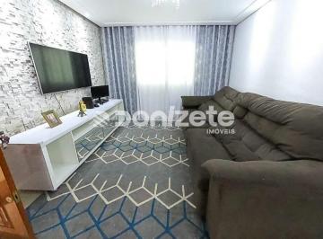 Casa · 221m² · 4 Quartos · 4 Vagas · Sobrado Residencial com 4 suítes, 221 m², em Santo André (Santa Maria) – Financia