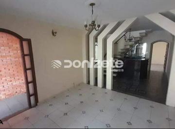 Casa · 164m² · 3 Quartos · 2 Vagas · Sobrado à venda com 3 quartos (1 suíte) em Vila Scarpelli, Santo André — Financiamento Aceito