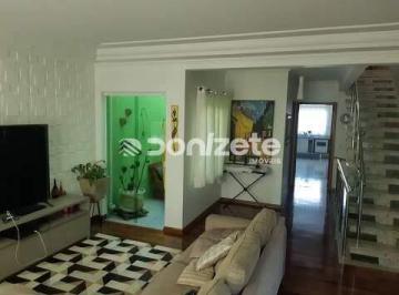 Casa · 125m² · 4 Quartos · 5 Vagas · Sobrado Residencial com 4 Suítes, 5 Vagas e Financiamento na Vila Floresta, Santo André