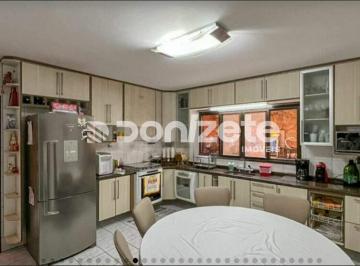 Casa · 240m² · 4 Quartos · 4 Vagas · Sobrado Residencial com 4 Dormitórios em Vila Floresta, Santo André – Financiamento aceito