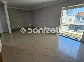 Casa · 368m² · 4 Quartos · 4 Vagas · Casa de 4 Quartos com 2 Suítes à Venda em Vila Boa Vista, Santo André – Financiamento Disponível