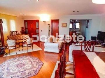 Apartamento · 240m² · 4 Quartos · 4 Vagas · Apartamento Residencial de 240m² no Jardim – 4 Quartos, 4 Vagas, 3 Suítes