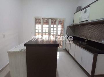 Casa · 220m² · 3 Quartos · 2 Vagas · Sobrado Residencial 3 Quartos 2 Vagas no Centro de Santo André — Financia e Aceita Permuta