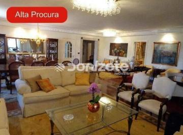Apartamento · 370m² · 5 Quartos · 8 Vagas · Apartamento de 370 m² em Santo André (Vila Boa Vista) – 5 suítes, 8 vagas, Financiamento Aceito