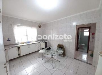 Casa · 296m² · 2 Quartos · 5 Vagas · Casa à venda em Santo André - Vila Príncipe de Gales, 5 vagas e terreno amplo