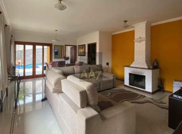 Casa · 361m² · 3 Quartos · 4 Vagas · Casa em condomínio, com piscina