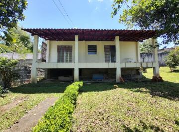 Rural de 1 quarto, Biritiba-Mirim · CHÁCARA NO CENTRO DE BIRITIBA MIRIM COM LAGO E POMAR FORMADO