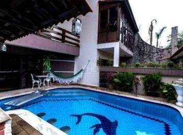 Casa · 609m² · 5 Quartos · 6 Vagas · Sobrado de Alto Padrão com 5 Dormitórios e Piscina no Parque dos Pássaros – SBC