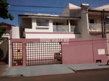 021768568980880.jpg · Casa Ampla à Venda em Londrina com 5 Dormitórios, 1 Suíte, 280 m² de Área Útil e 4 Vagas de Garagem