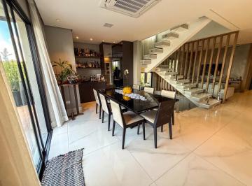 Casa · 450m² · 6 Quartos · 2 Vagas · Oportunidade - Casa em Condomínio - Condomínio Mônaco - Urbanova - 6 Dormitórios - 450m².