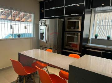 Casa · 272m² · 3 Quartos · 3 Vagas · Casa Impecável à Venda 272 m²  3 Suítes  3 Vagas