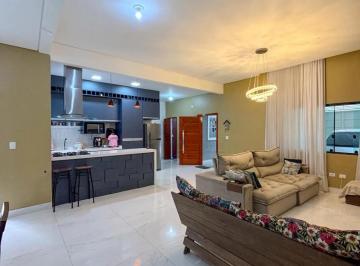 Casa · 225m² · 4 Quartos · 2 Vagas · Sobrado com 4 Quartos à venda, 225m² por R$ 900.000,00 na Vila Alzira - Santo André/SP