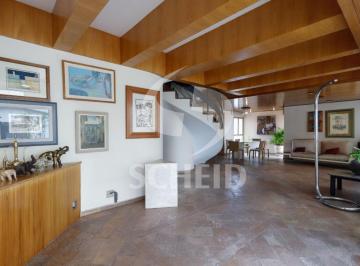 Apartamento · 196m² · 2 Quartos · 3 Vagas · Cobertura á Venda em Perdizes com 196m², 2 quartos sendo 2 suítes, 3 vagas.