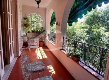 Casa · 247m² · 5 Quartos · 2 Vagas · Maravilhosa casa com 5 quartos muito bem localizado na Lagoa