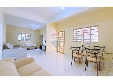 Casa · 1550m² · 5 Quartos · 15 Vagas · Sobrado Lote de 1500 m²  com galpão Setor de Mansões IAPI