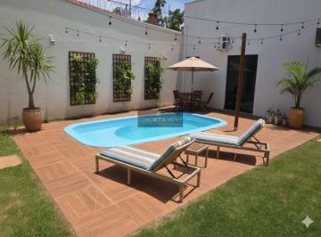 Casa · 385m² · 6 Quartos · 3 Vagas · Casa Alto Padrão no bairro jockey club em Cuiabá