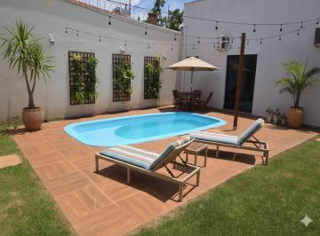 Casa · 385m² · 6 Quartos · 3 Vagas · Casa Alto Padrão no bairro jockey club em Cuiabá