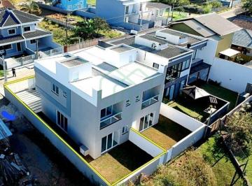 Casa · 110m² · 3 Quartos · 2 Vagas · Geminado NOVO de Alto Padrão à Venda por R$ 800.000,00 – Ubatuba, São Francisco do Sul