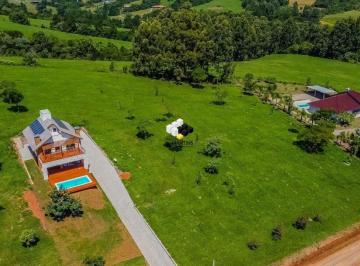 Terreno · 145ha · Terreno a Venda em Condomínio Clube em Novo Hamburgo com Baia para Cavalo