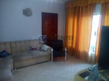 A (20) · Casa à venda em Jardim do Estádio, Santo André – 2 quartos, quintal e 2 vagas