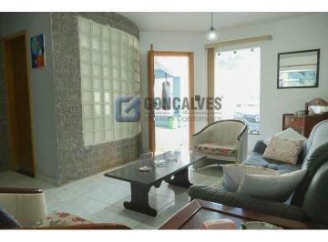 A (50) · Sobrado residencial à venda em Baeta Neves, São Bernardo do Campo – 4 quartos, 3 suítes, 5 vagas