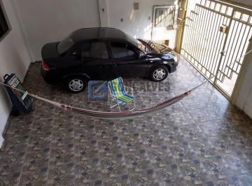 A (20) · Casa à venda em Parque São Vicente, Mauá – 160 m² úteis, 125 m² de terreno, 2 quartos e 4 vagas