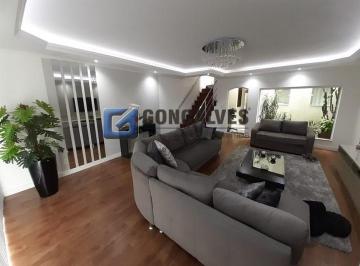25305e71-d0c9-4ce5-b645-a6029e625f8e · Sobrado em Vila Euclides, 4 Quartos, 2 Suítes, 5 Vagas – São Bernardo do Campo