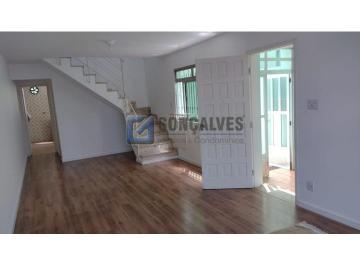 A (20) · Sobrado Comercial à venda em Parque Jaçatuba (Santo André) — 3 quartos, 2 vagas, piso madeira