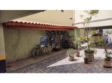 A (31) · Apartamento de 2 dormitórios à venda em Taboão, SBC – 2 vagas, pronto para morar