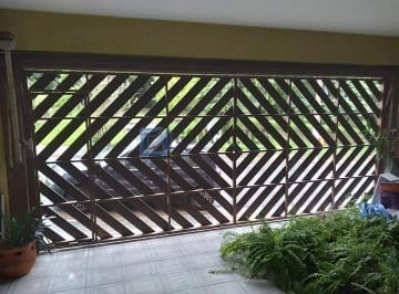 A (31) · Sobrado Residencial com 3 Quartos, 3 Vagas e Piso de Madeira – Jordanópolis, SBC
