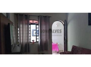 A (40) · Casa à venda em Vila Palmares, Santo André – 2 quartos, 2 vagas