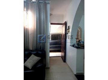 A (20) · Casa Residencial à Venda em Vila Vivaldi, São Bernardo do Campo – 2 Quartos, 4 Vagas e Ampla Área