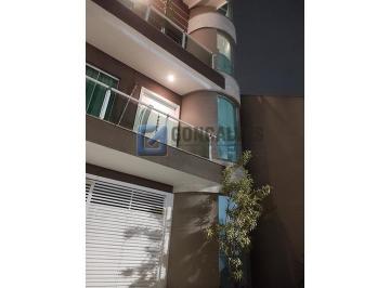 A (20) · Sobrado Comercial à Venda em São Bernardo do Campo – 4 Quartos, 2 Suítes, 4 Vagas