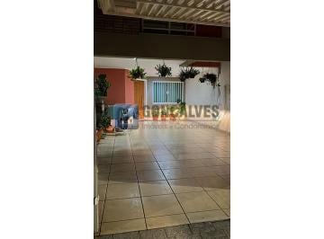 A (30) · Sobrado à venda no Campestre, Santo André | 3 suítes, 3 vagas, condomínio zero