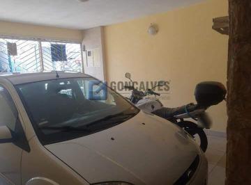 A (30) · Sobrado 3 dormitórios sendo 1 suite, 230 mts² na Vila Palmares em Santo André.
