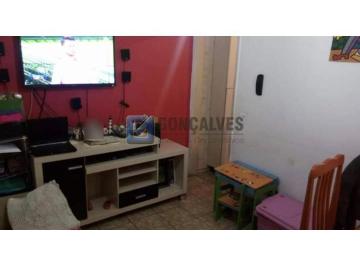 A (30) · Apartamento 1 Dormitório à Venda em Alves Dias, SBC
