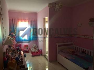 PHOTO-2019-01-03-09-43-01 · Sobrado Residencial à Venda no Jardim Utinga, Santo André – 2 suítes, 2 vagas, 140m² internos
