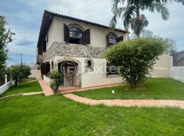 d056073c · Casa, 5 dormitórios, 0.01 m², em Barreiros
