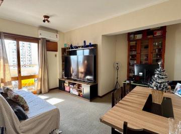 Apartamento · 62m² · 1 Quarto · 1 Vaga · Apartamento de 1 quarto, sacada, 1 vaga e elevador no bairro Independência