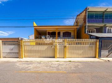 Casa · 200m² · 4 Quartos · 4 Vagas · QE 32 | Casa Sobrado - 4 Quartos sendo 2 suítes - DCE - 4 Vagas - Fiananciamento / FGTS - Guará II