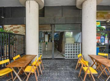 Comercial · 90m² · 2 Quartos · Loja na Rua Martins Fontes, N. 238 - Loja 1 • 90 m²