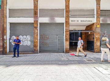 Comercial · 841m² · 15 Quartos · Loja na Rua Sete de Abril, N. 400 - Loja 1 • 841 m²