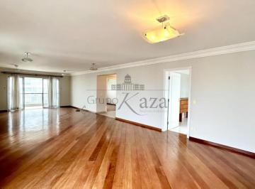 Apartamento · 270m² · 4 Quartos · 5 Vagas · Apartamento - Campo Belo - 4 Dormitórios - 270m².