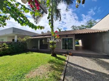 Casa · 180m² · 3 Quartos · 5 Vagas · CASA ESPAÇOSA 400 METROS DO MAR, COM 3 QUARTOS (01 SUÍTE), TODA EM LAJE, COM TERRENO GRANDE, PARCIAL