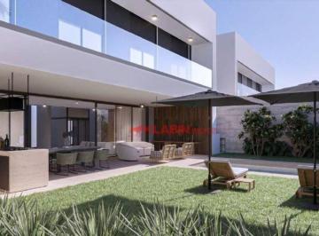 Casa · 847m² · 4 Quartos · 6 Vagas · Casa em condomínio clube de alto padrão, em região nobre da Chácara Flora