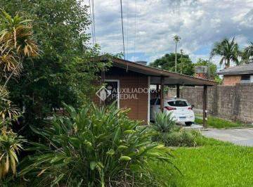 Casa · 80m² · 2 Quartos · 1 Vaga · Casa de madeira no bairro Natal na rua Ouro Preto com 2 quartos