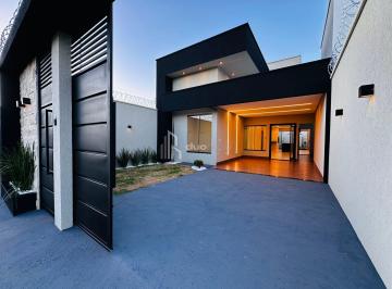 Casa · 127m² · 3 Quartos · 2 Vagas · Casa 3/4 com Suíte e Piscina – Recreio Panorama Goiânia