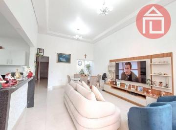 763c4cc3e791e7b83a6ad19f79567110e8c72224 · Casa com 3 dormitórios à venda, 167 m² por R$ 1.250.000,00 - Condomínio Portal da Serra - Bragança P