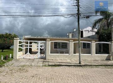 Casa · 168m² · 4 Quartos · 2 Vagas · Casa no Centro de Xangri Lá