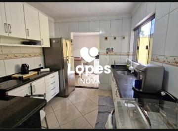 Casa de 3 quartos, Curitiba · Sobrado de 160m² a venda no Augusta